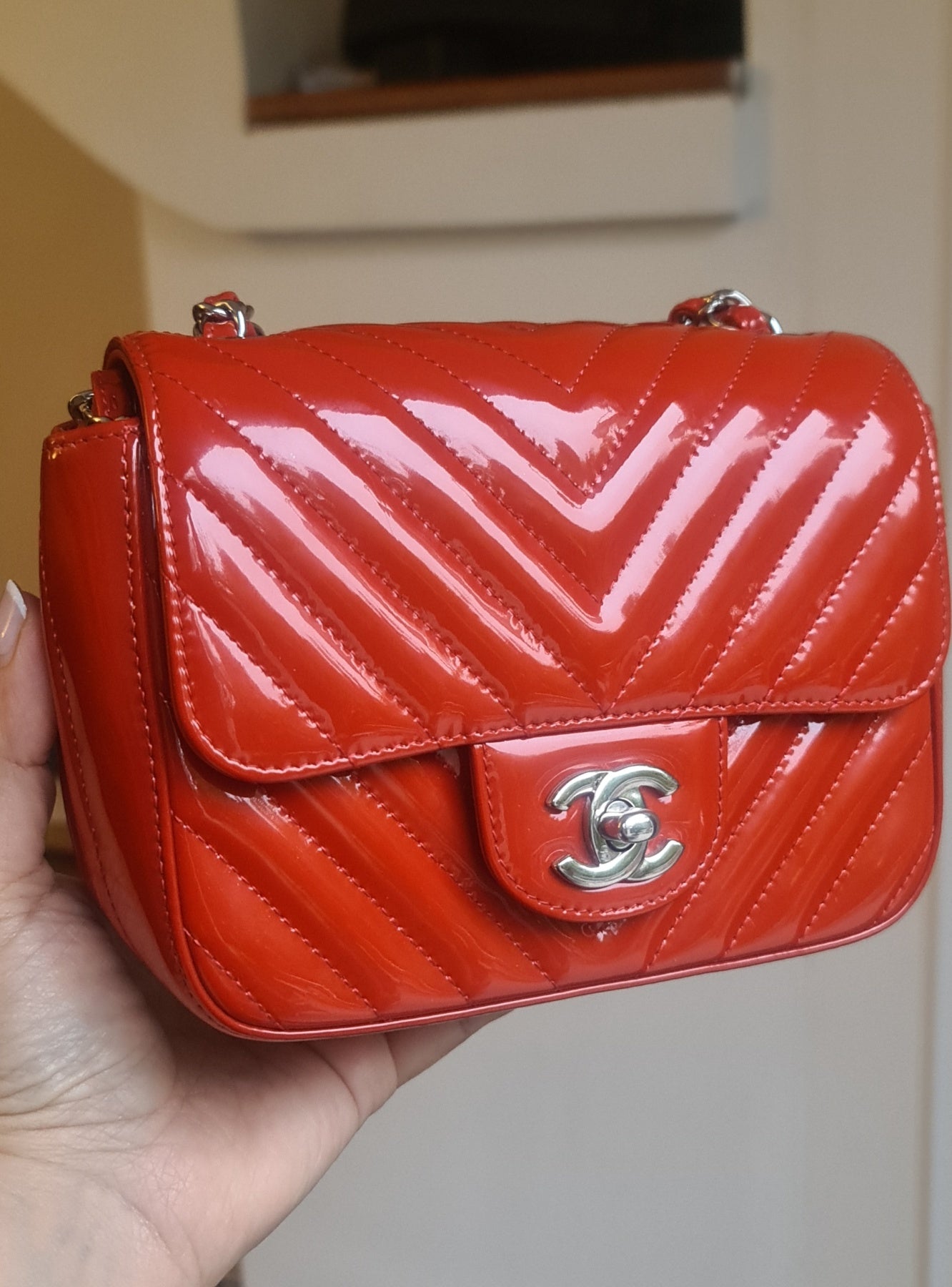 Sac Chanel mini square vernis rouge