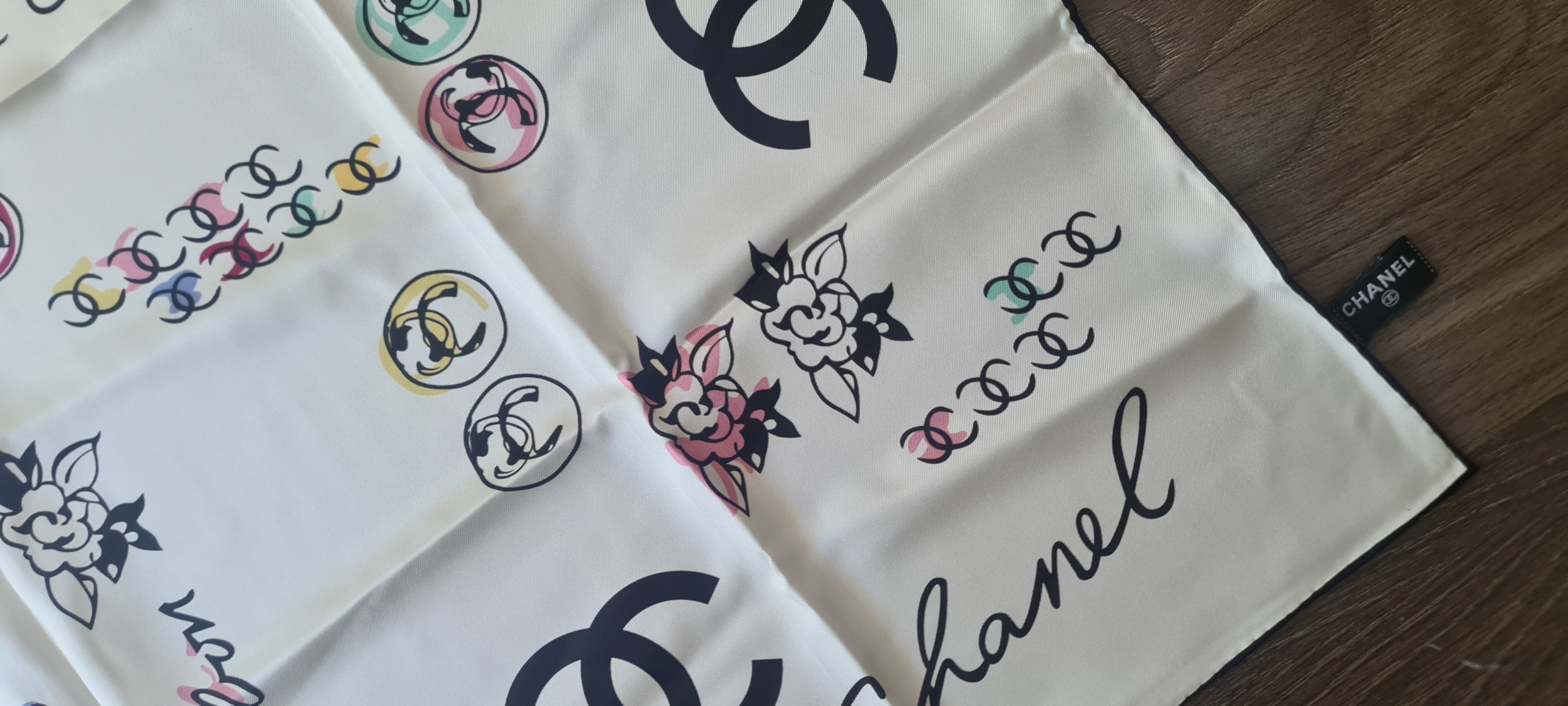 Carré Chanel en soie