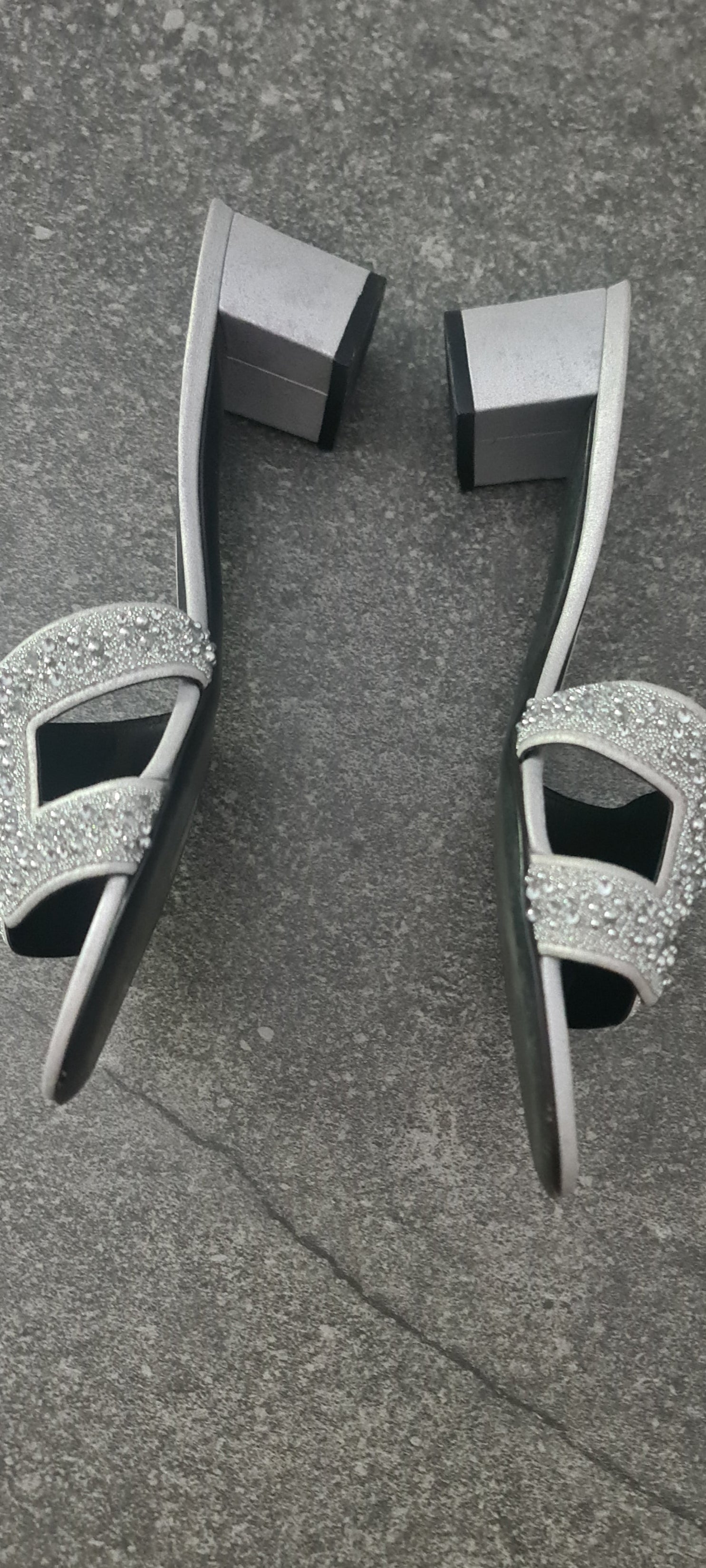 Sandales Hermès Oasis poudre de cristal et perles