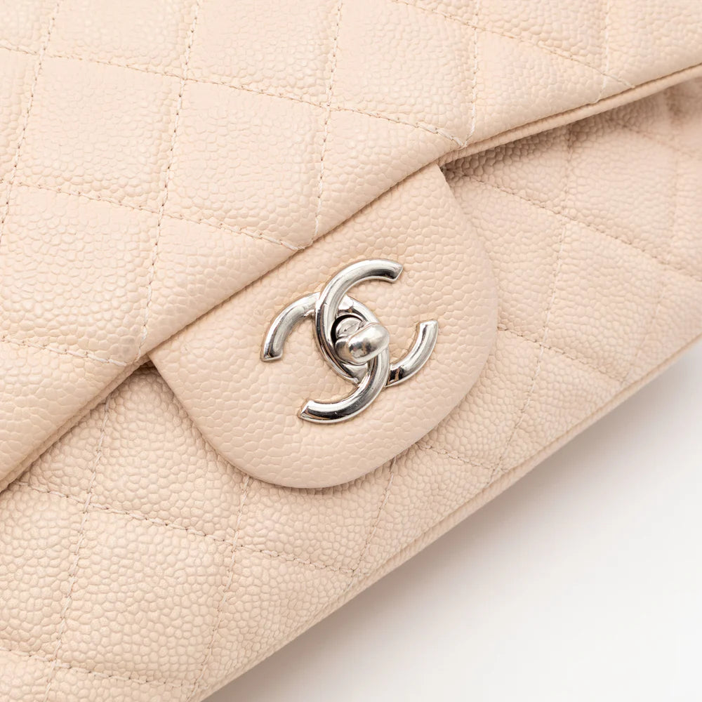 Sac Chanel cuir caviar beige