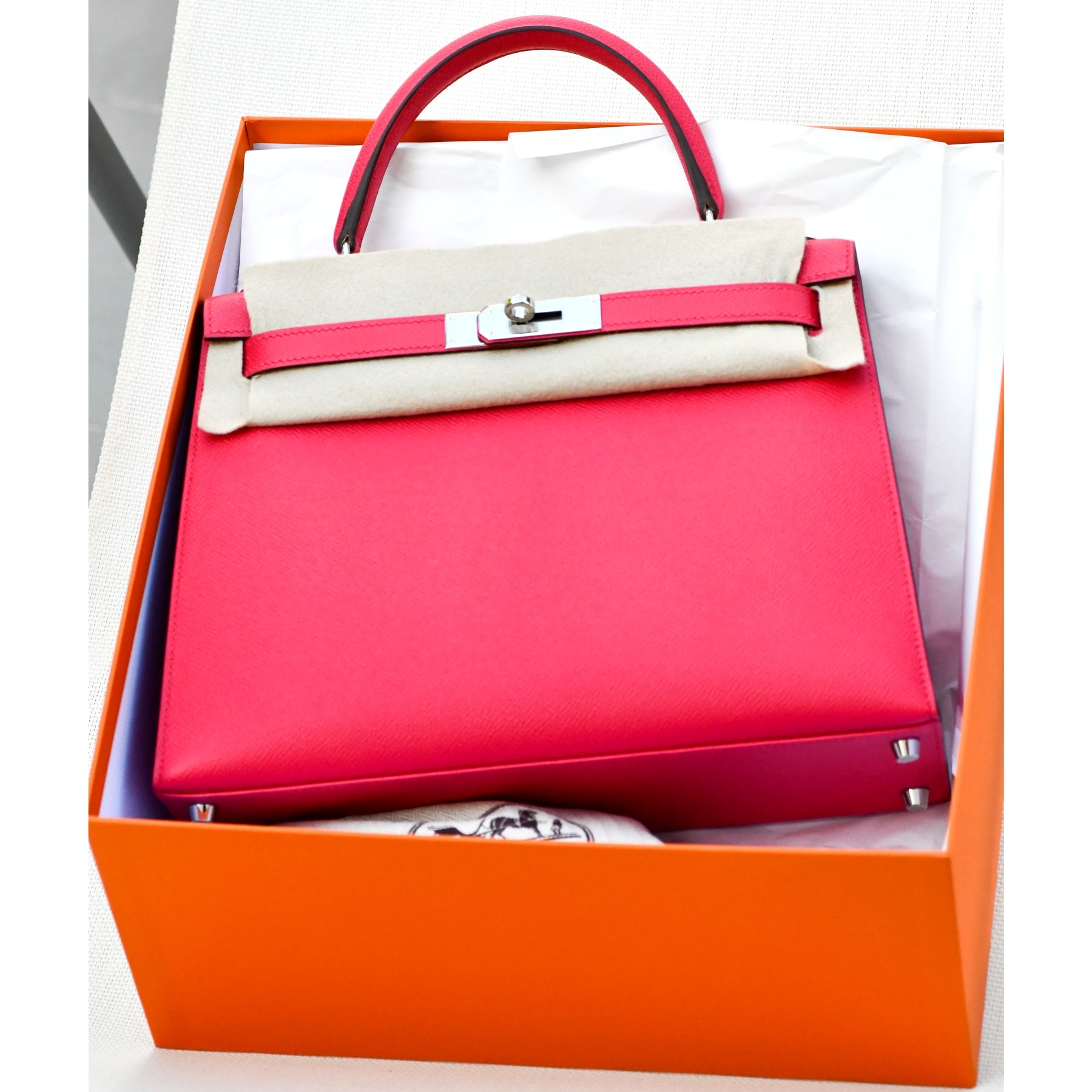 Hermès-Kelly 28-Sellier-Rose-Extrème