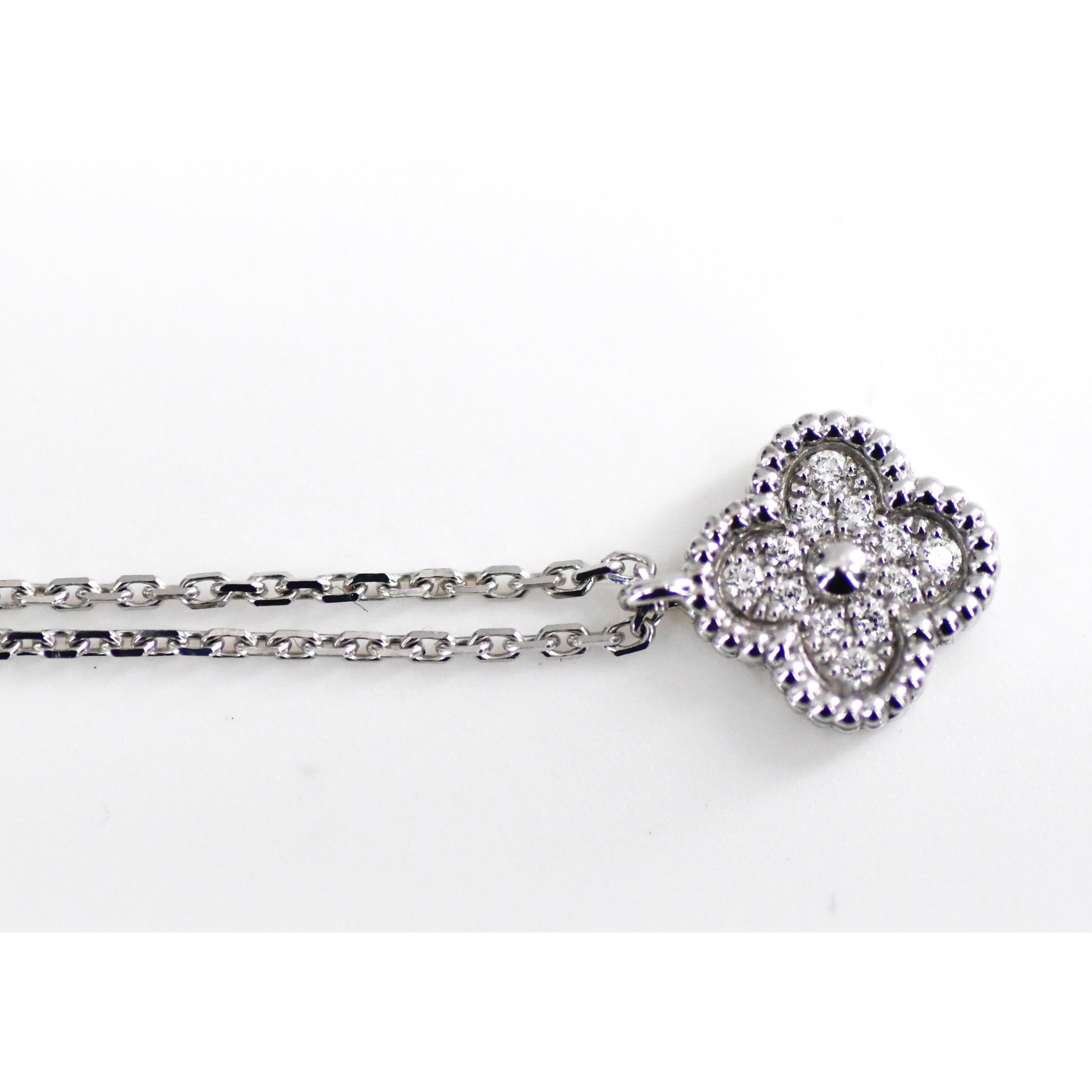 Collier Van Cleef and Arples Sweet Alhambra