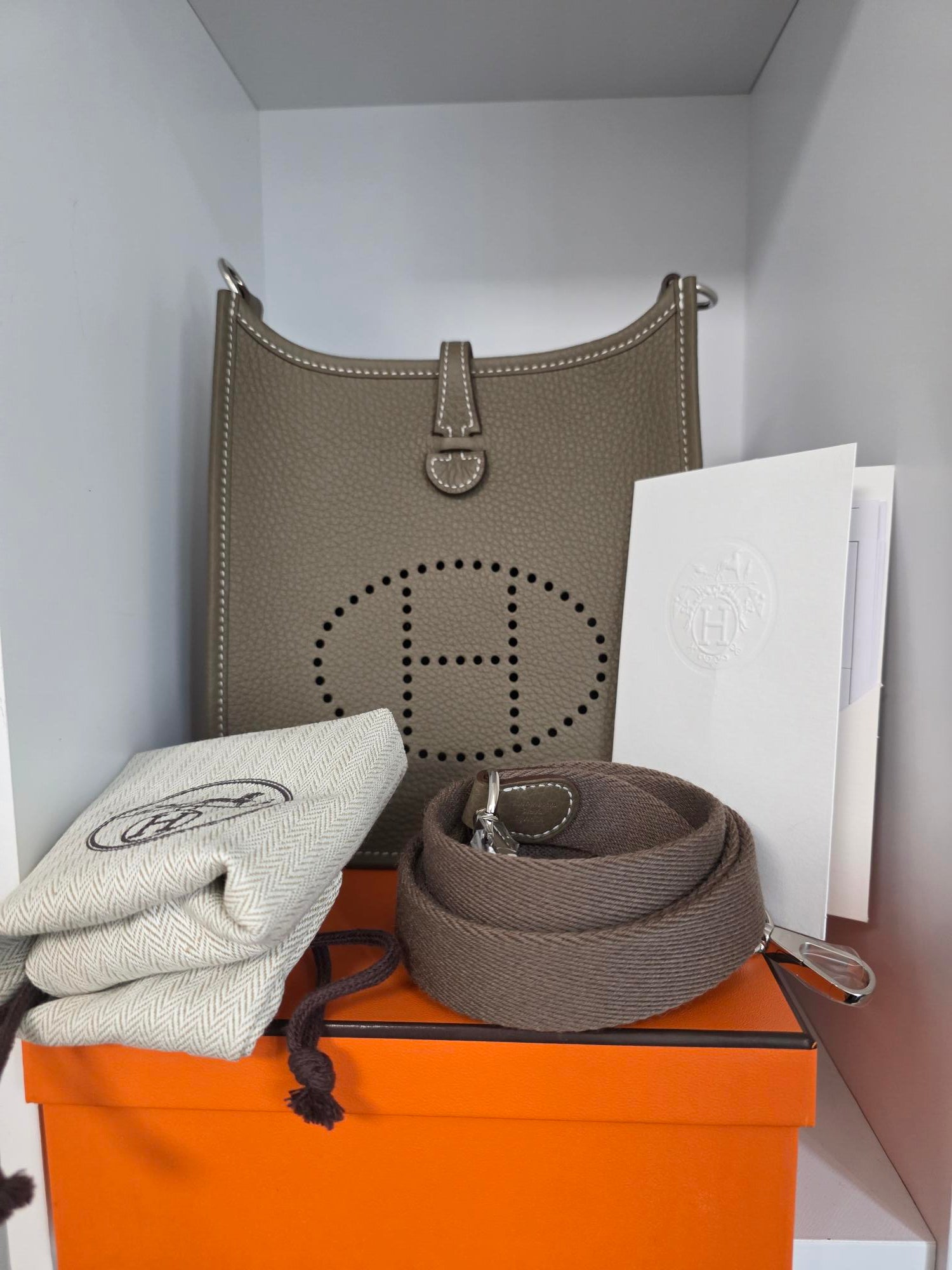 Hermès Mini Evelyne 16 Amazone
