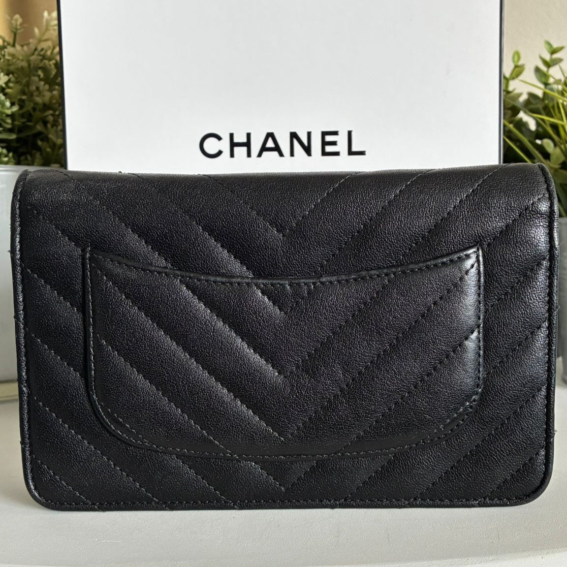 Chanel Wallet on a chain chevrons So black