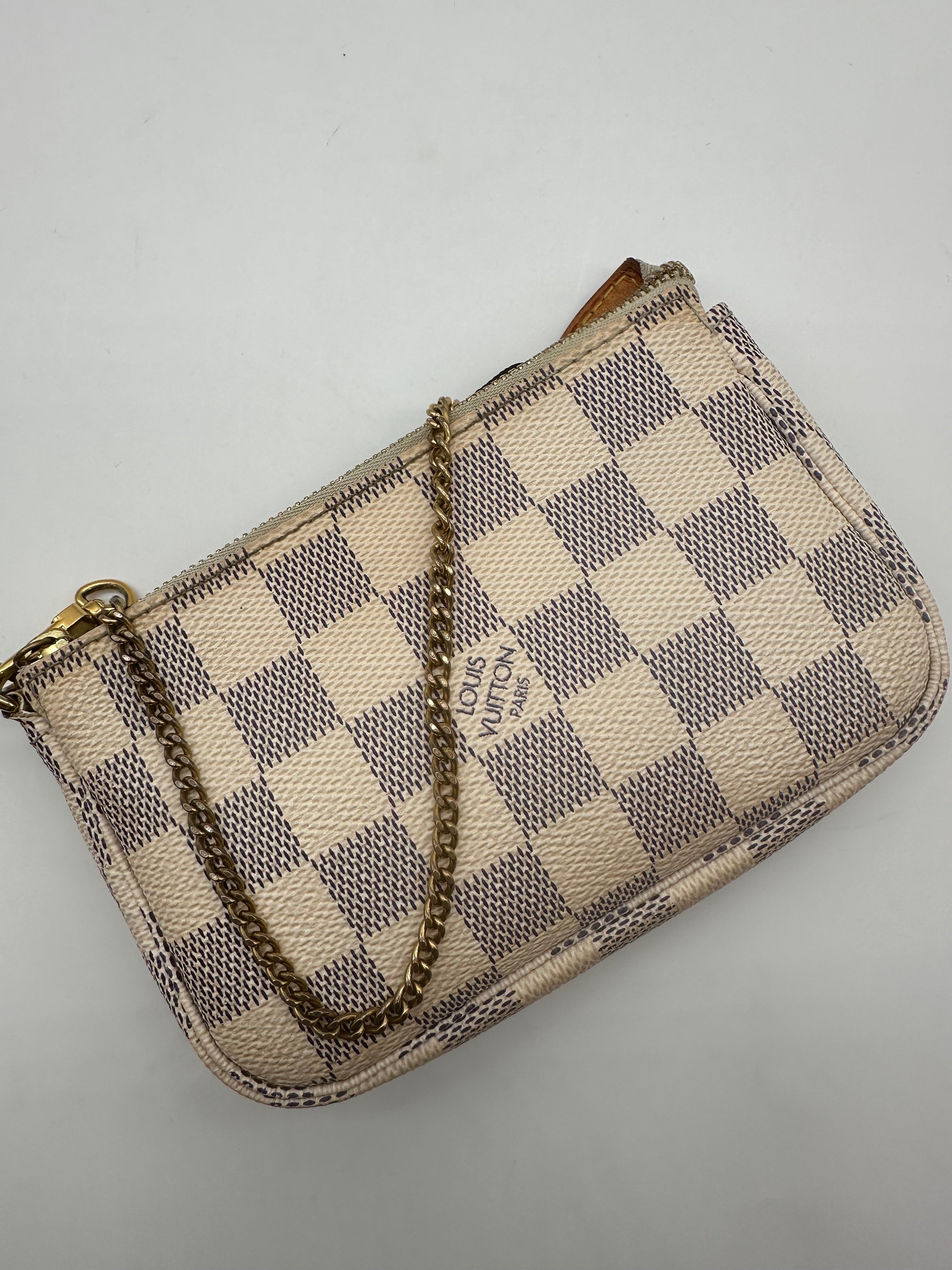 Mini Pochette Accessoire Louis Vuitton