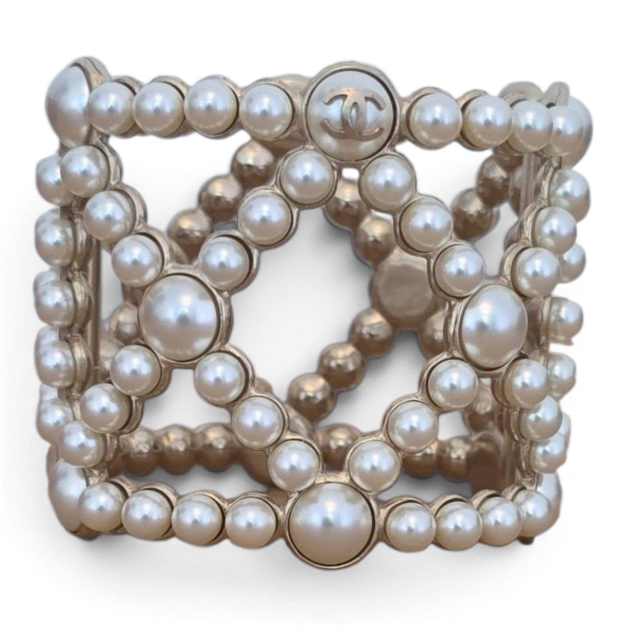 Magnifique manchette perles Chanel