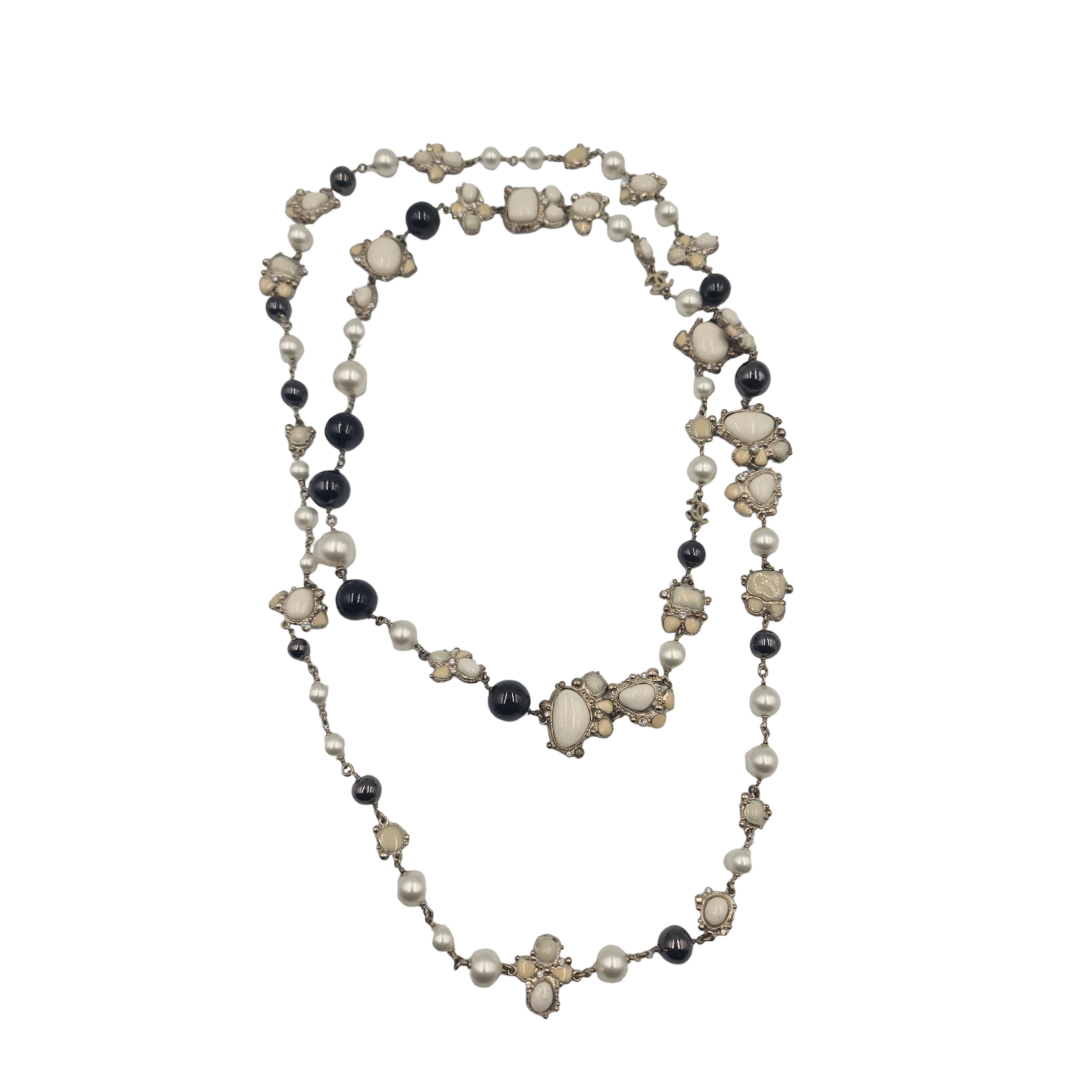 Long sautoir Chanel perles