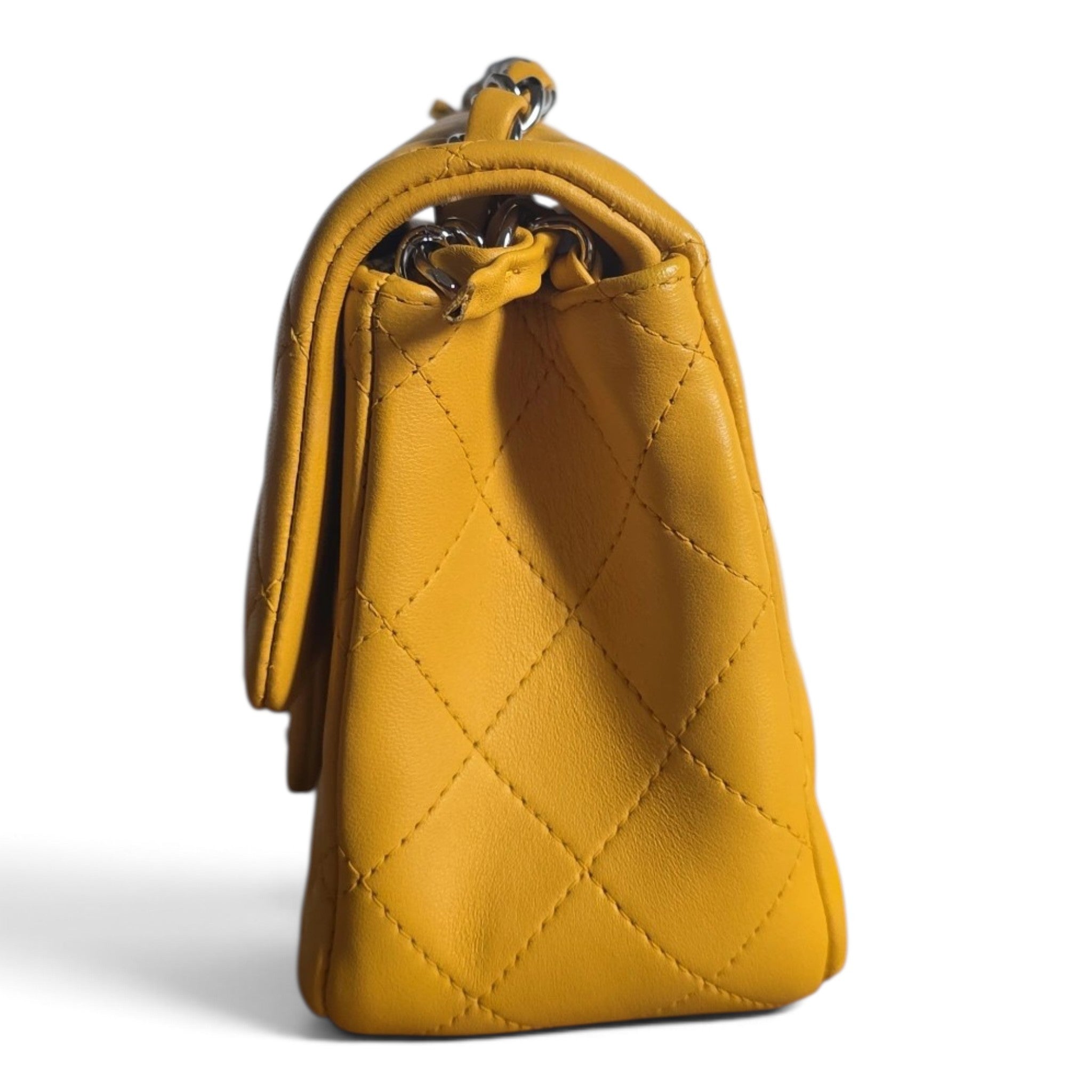 Sac Chanel timeless mini square jaune