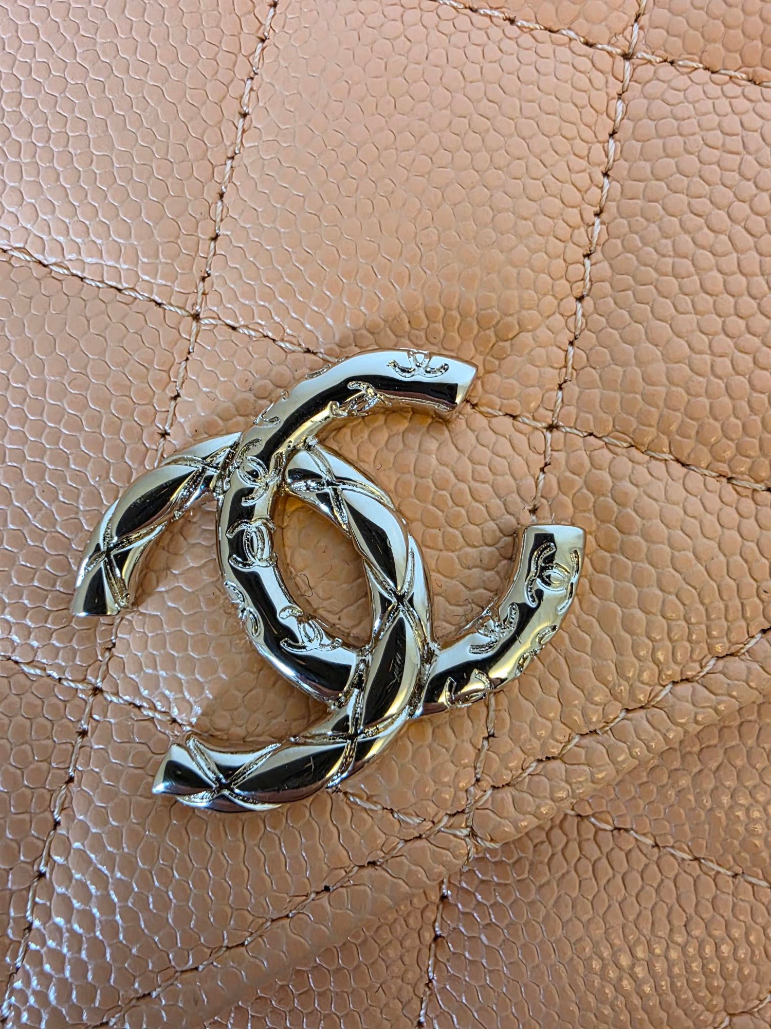 Wallet on Chain Chanel édition limitée