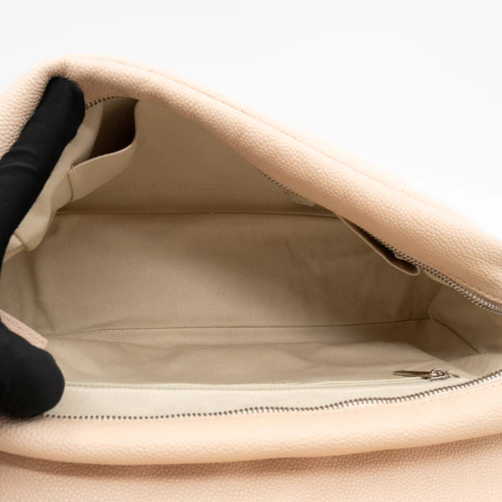 Sac Chanel cuir caviar beige