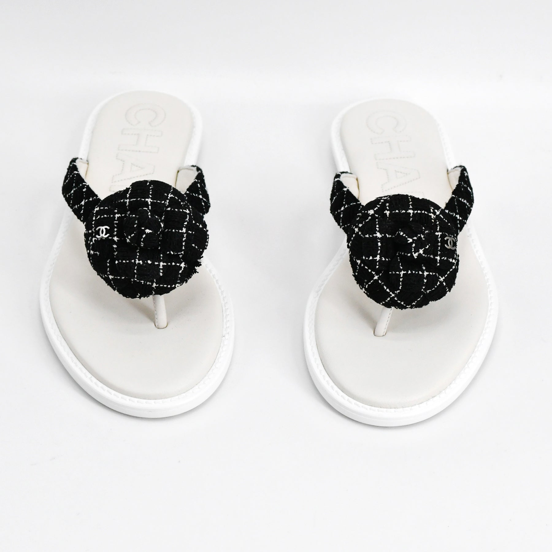 Mules-Chanel-cuir et tweed