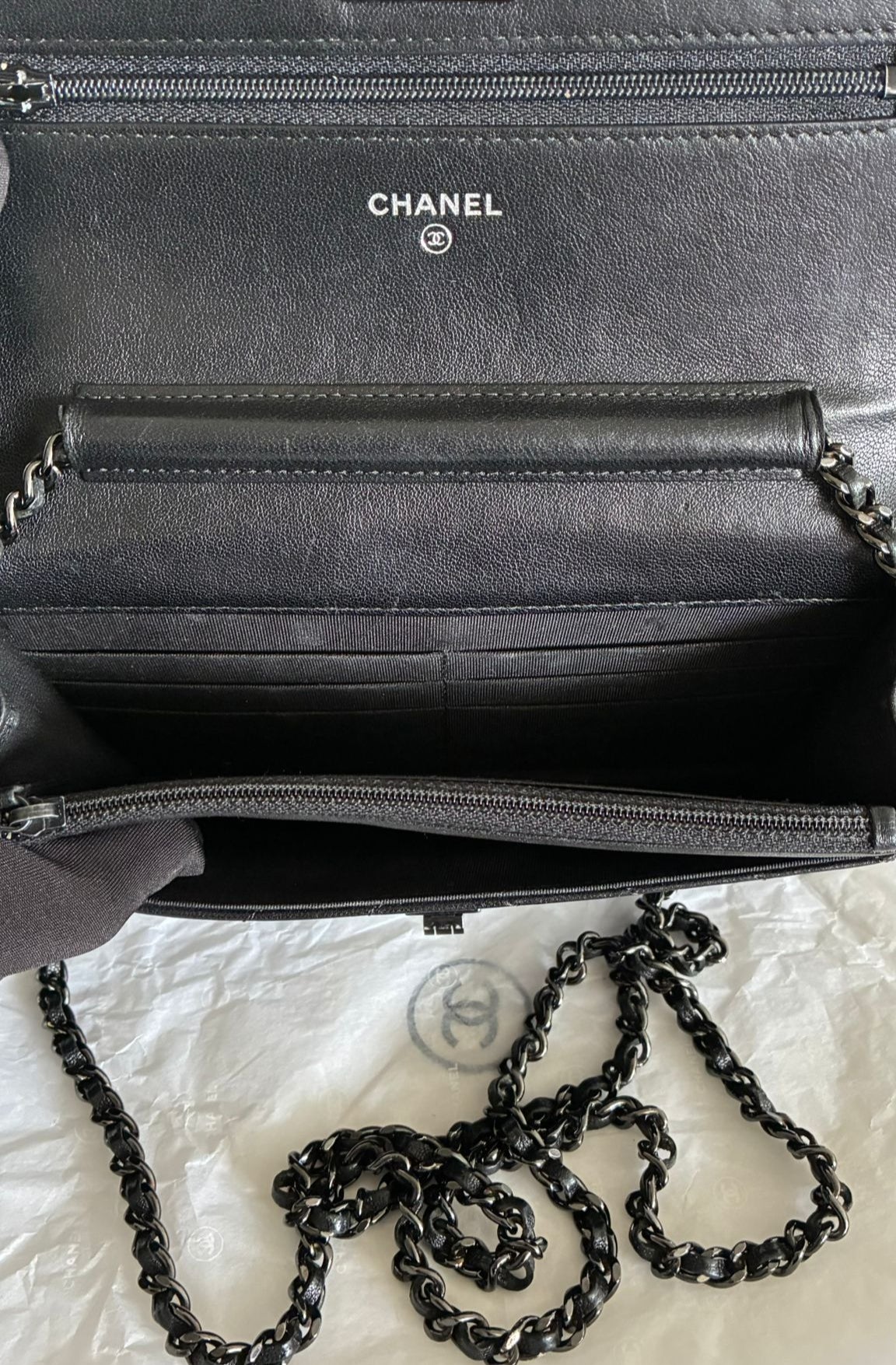 Chanel Wallet on a chain chevrons So black